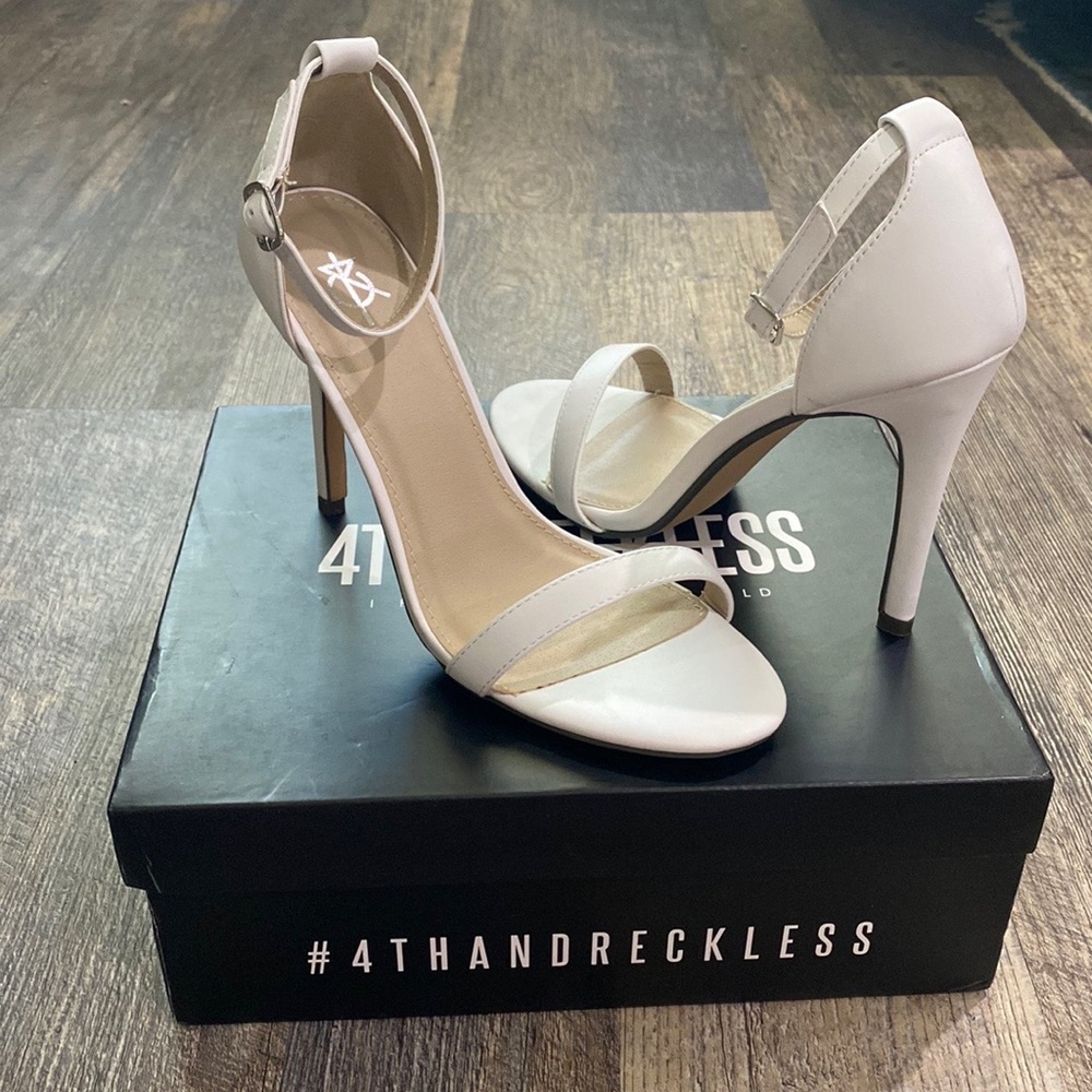 White Strappy Stiletto 4" Heel, US size 8, 4th & Reckless
